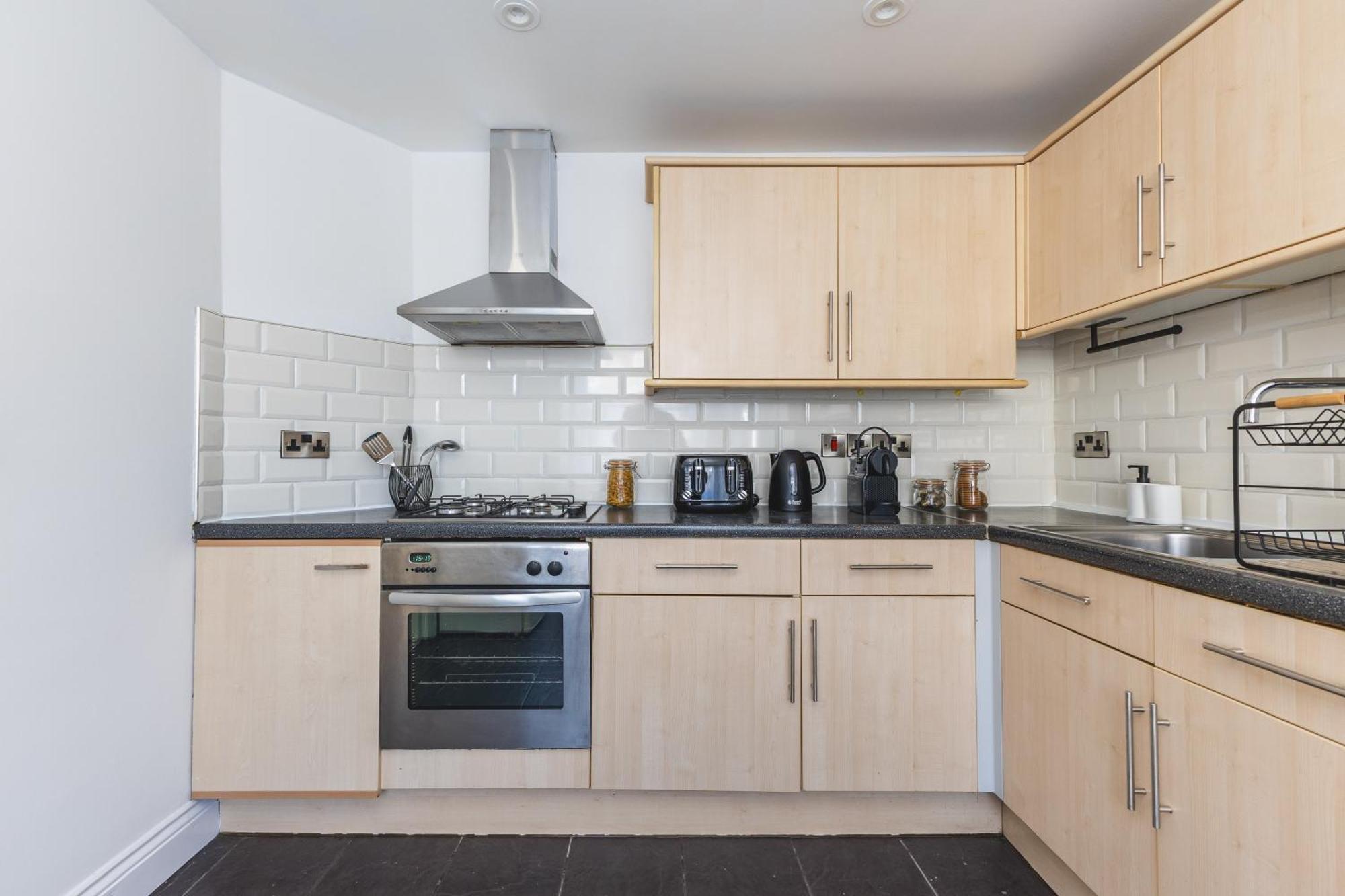Arte Stays Serviced Houses Stratford - 3 Bedrooms 2 Bathrooms Houses London, Stratford, Maryland, Free Parking, Garden, Weekly Or Monthly Stays - Up To 8 Guests Dış mekan fotoğraf