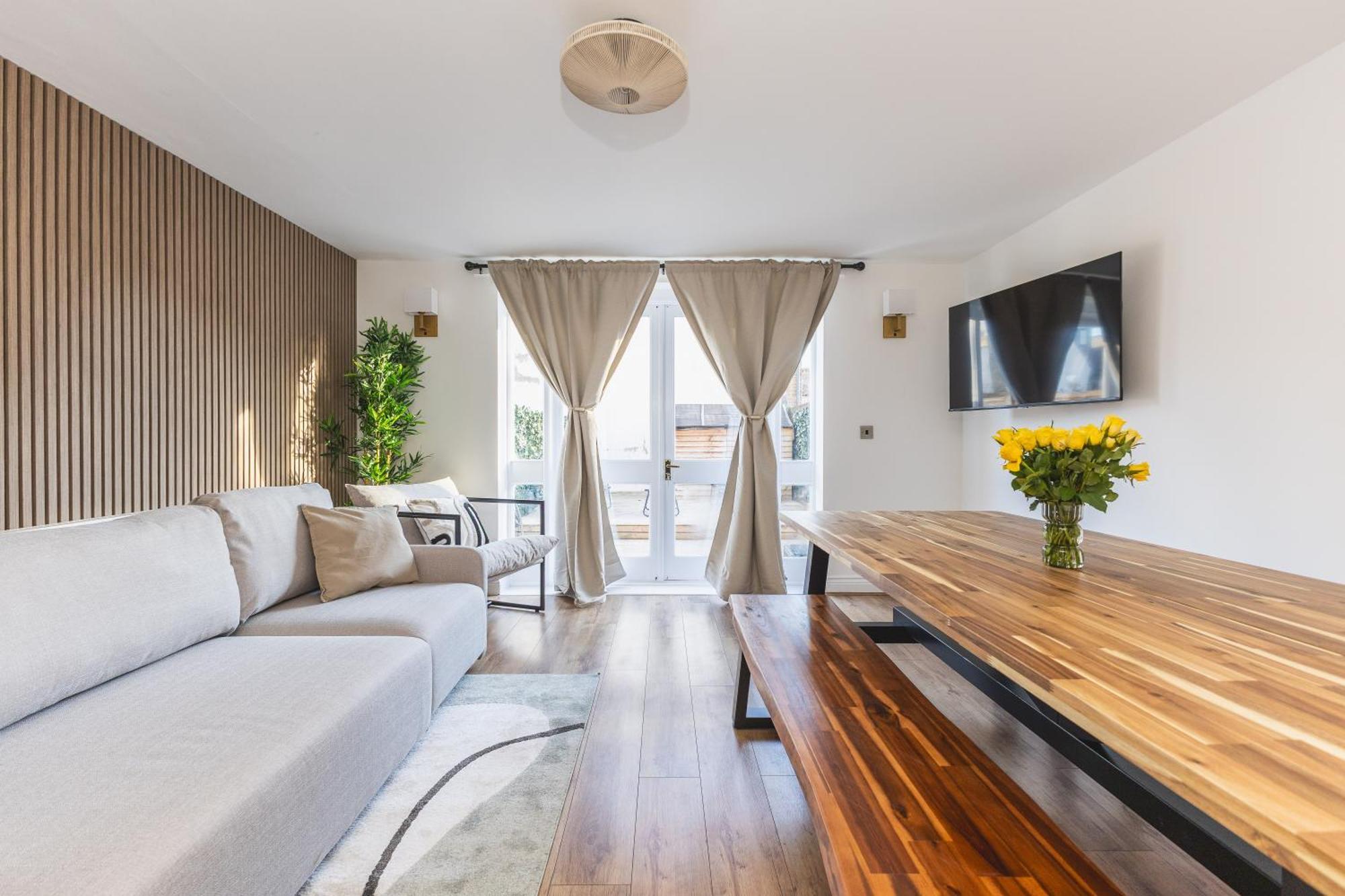 Arte Stays Serviced Houses Stratford - 3 Bedrooms 2 Bathrooms Houses London, Stratford, Maryland, Free Parking, Garden, Weekly Or Monthly Stays - Up To 8 Guests Dış mekan fotoğraf