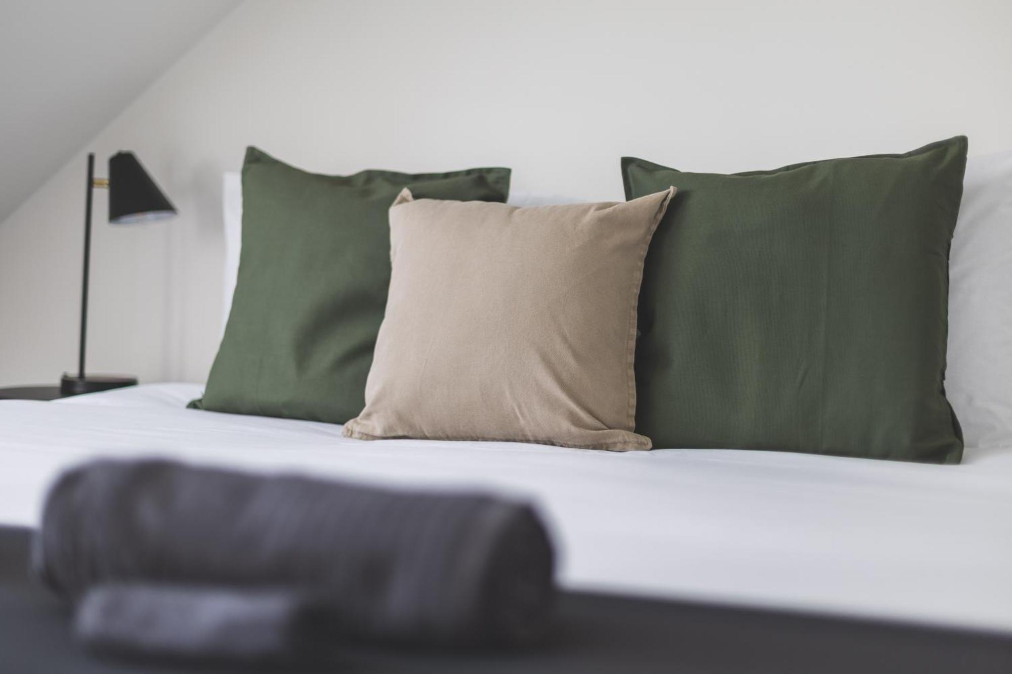 Arte Stays Serviced Houses Stratford - 3 Bedrooms 2 Bathrooms Houses London, Stratford, Maryland, Free Parking, Garden, Weekly Or Monthly Stays - Up To 8 Guests Dış mekan fotoğraf