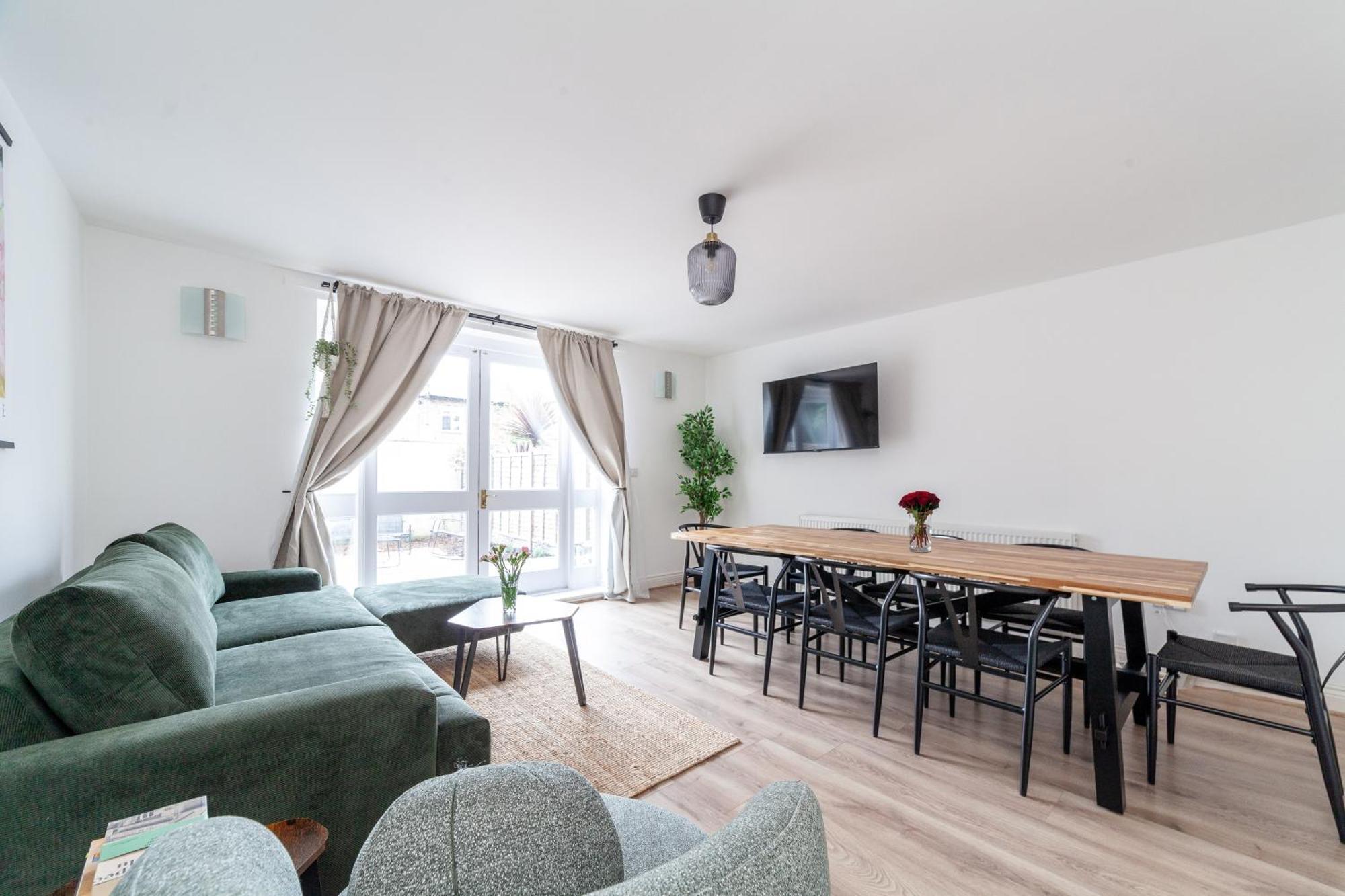 Arte Stays Serviced Houses Stratford - 3 Bedrooms 2 Bathrooms Houses London, Stratford, Maryland, Free Parking, Garden, Weekly Or Monthly Stays - Up To 8 Guests Dış mekan fotoğraf
